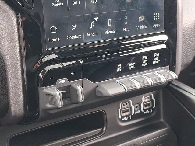Used 2024 RAM 1500 Laramie AWD/4WD image 16