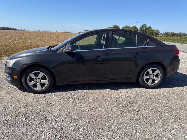 Used 2015 Chevrolet Cruze LT FWD image 2