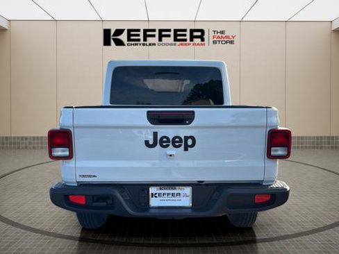 New 2026 Jeep Gladiator Sport image 4