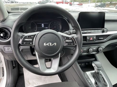 Certified 2023 Kia Forte LXS w/ LXS Technology Package image 24