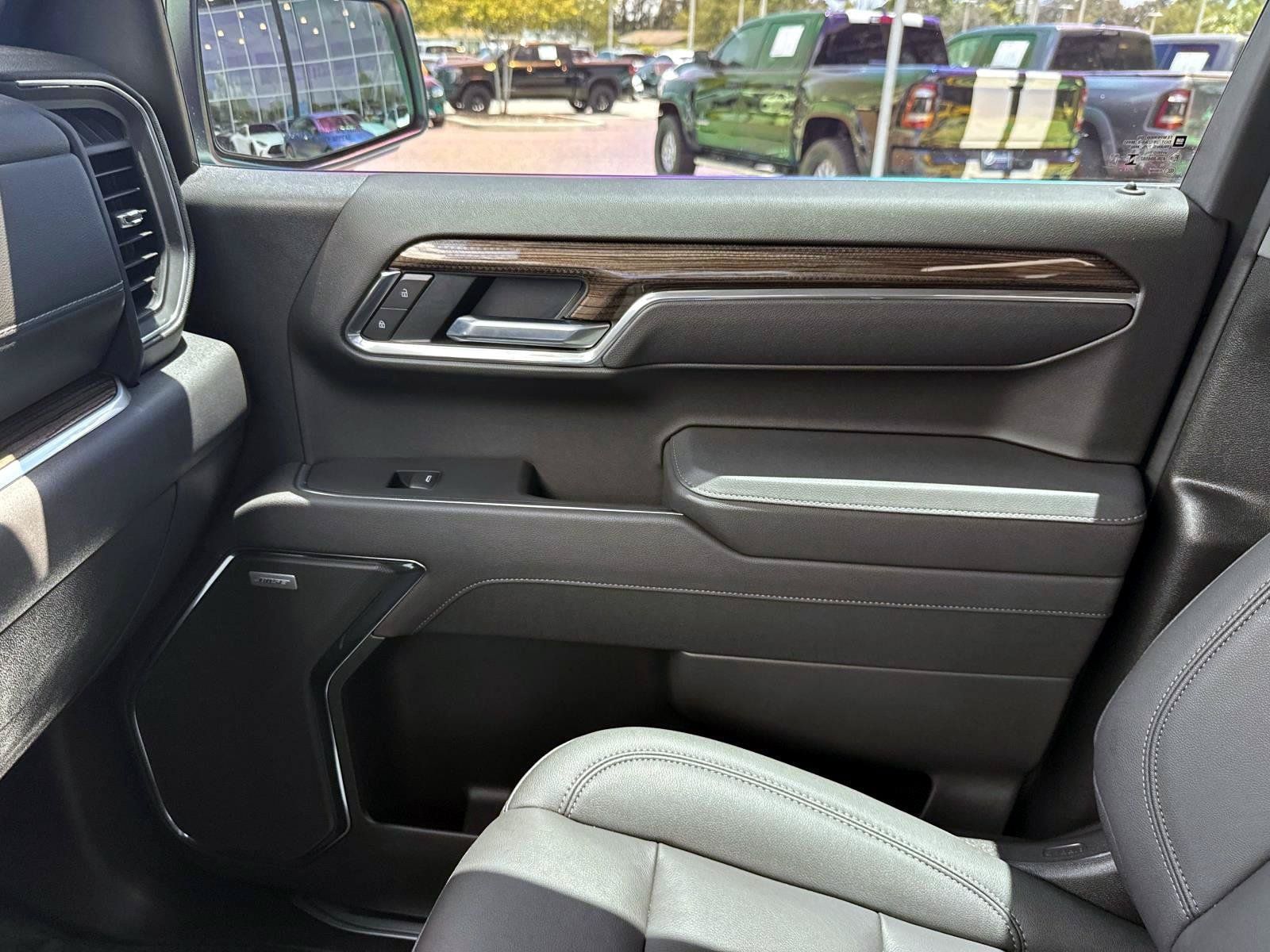 Used 2026 Chevrolet Silverado 1500 LT Trail Boss w/ LT Trail Boss Premium Package AWD/4WD image 24