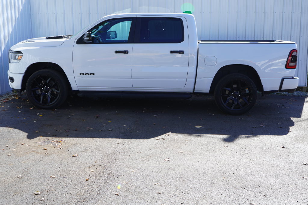 Used 2024 RAM 1500 Laramie AWD/4WD image 3