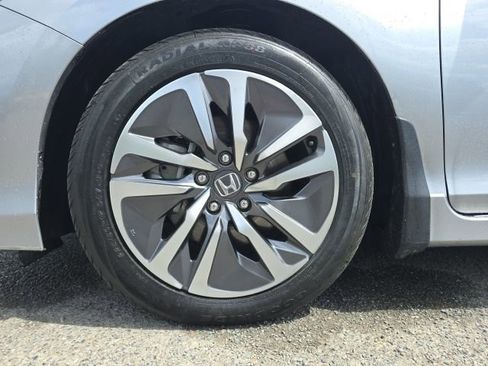 Used 2017 Honda Accord Touring image 23