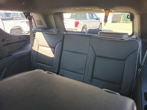 Used 2023 Chevrolet Tahoe Premier AWD/4WD image 13