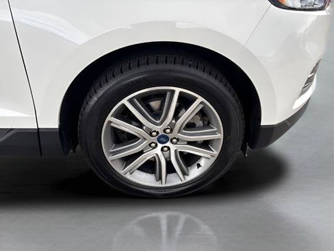 Certified 2022 Ford Edge Titanium AWD/4WD image 29
