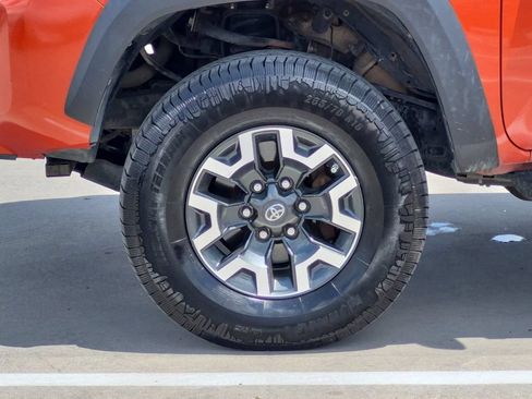 Used 2017 Toyota Tacoma TRD Off-Road w/ Tow Package (A/T) AWD/4WD image 26