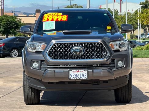 Certified 2019 Toyota Tacoma TRD Sport w/ TRD Premium Sport Package AWD/4WD image 11