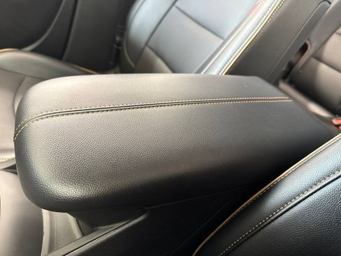 Used 2024 GMC Terrain AT4 AWD/4WD image 28