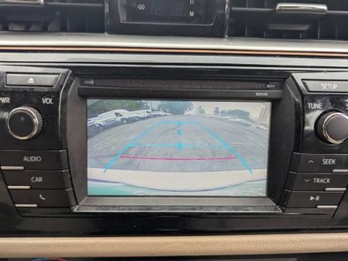 Used 2014 Toyota Corolla LE FWD image 37