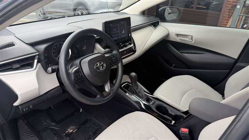 Used 2022 Toyota Corolla LE FWD image 26