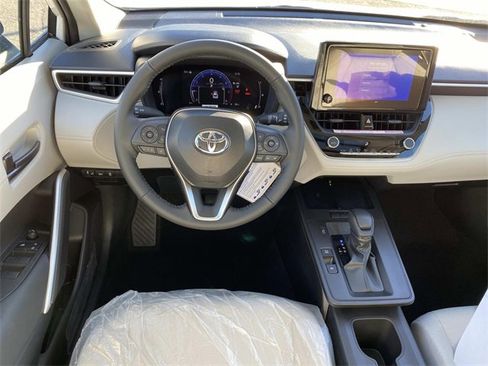 New 2026 Toyota Corolla Cross LE image 9