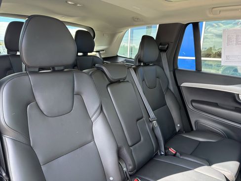 Used 2024 Volvo XC90 B5 Core w/ Protection Package Premier image 23