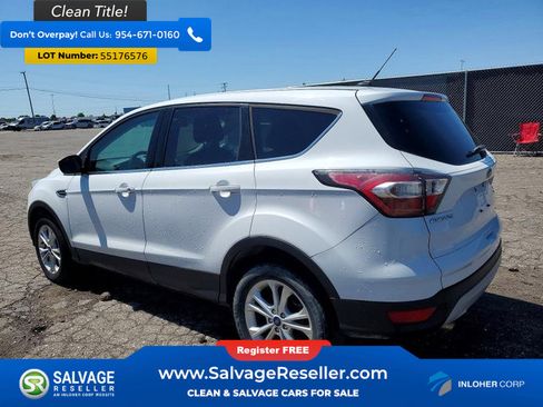 Used 2017 Ford Escape SE AWD/4WD image 3