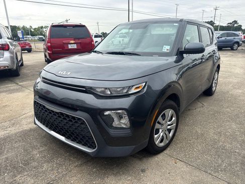 Used 2022 Kia Soul LX FWD image 1