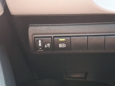 Certified 2025 Toyota Corolla SE FWD image 29