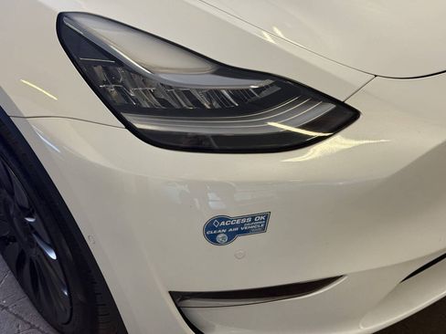 Used 2021 Tesla Model Y Long Range AWD/4WD image 36