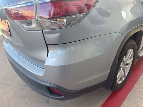 Used 2016 Toyota Highlander LE image 10