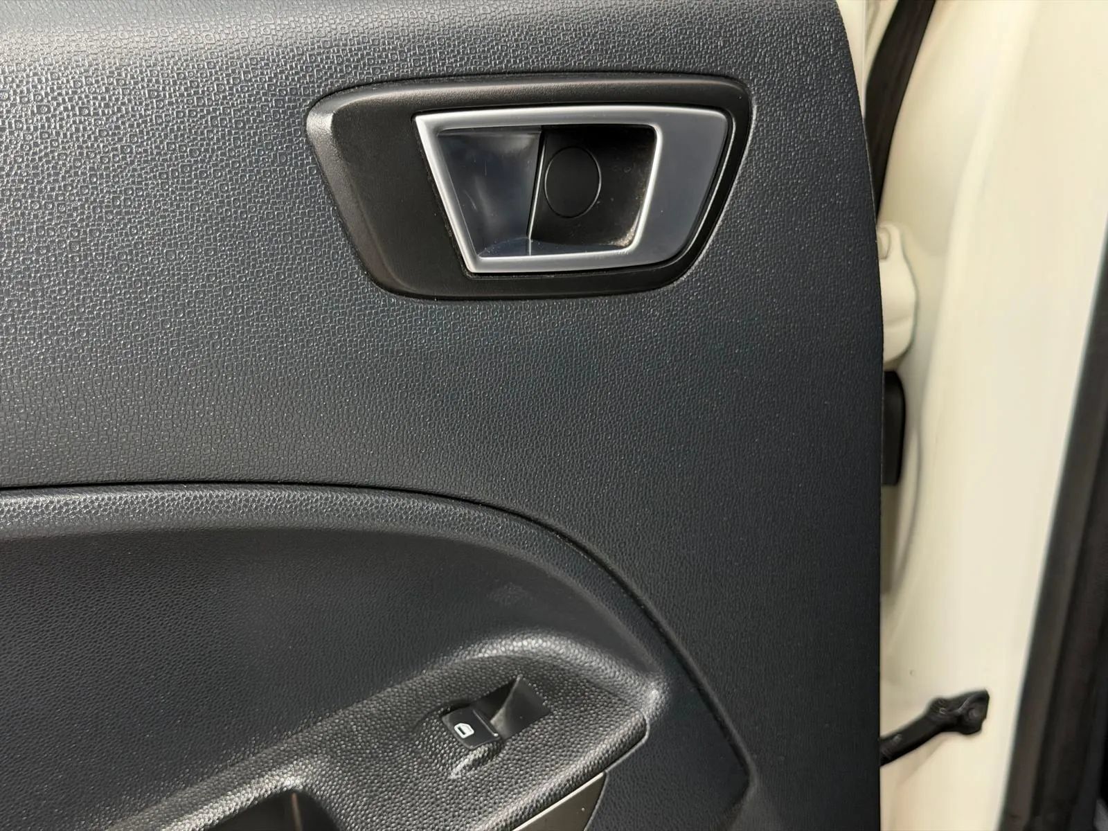 Used 2019 Ford EcoSport SE w/ SE Convenience Package FWD image 17