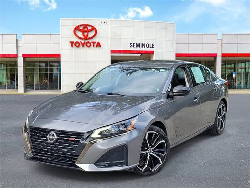 Used 2025 Nissan Altima 2.5 SR image 1