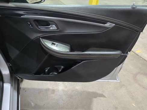 Used 2016 Chevrolet Impala LT w/ Convenience Package FWD image 30