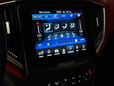 Used 2018 Maserati Ghibli S GranSport image 57