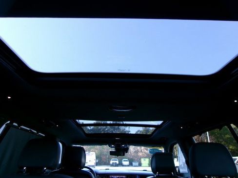 Used 2022 Jeep Grand Wagoneer Series II w/ Convenience Group III image 22