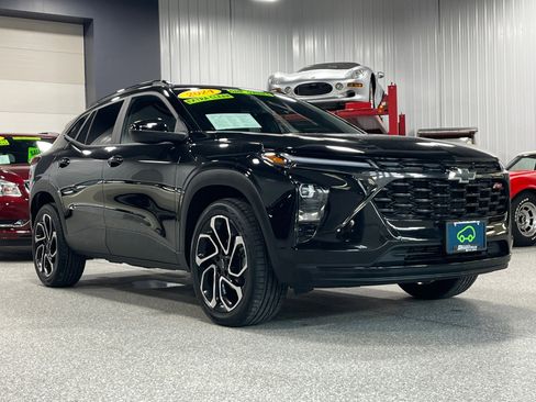 Certified 2024 Chevrolet Trax RS w/ Sunroof Package image 6