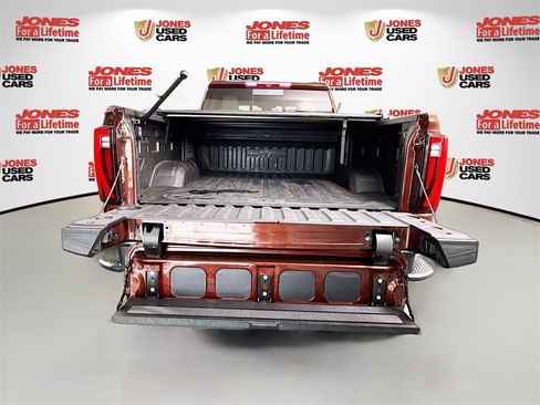 Used 2024 GMC Sierra 2500 SLT w/ SLT Premium Package image 30