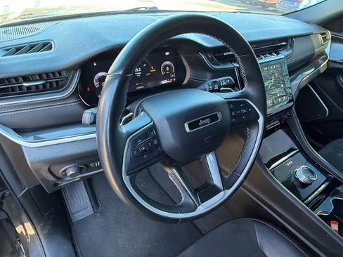 Used 2022 Jeep Grand Cherokee L Altitude image 10