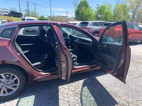 Used 2020 Kia Optima LX FWD image 11