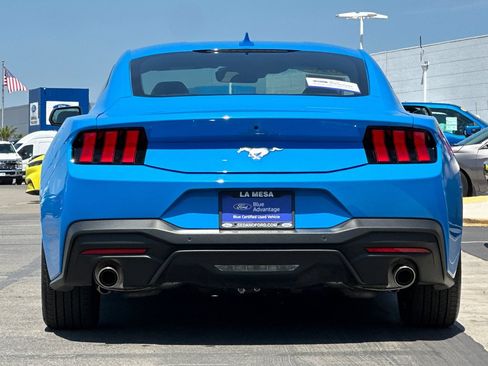 Certified 2025 Ford Mustang Coupe RWD image 4