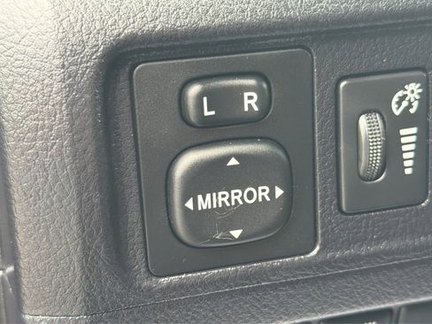 Used 2016 Toyota 4Runner SR5 RWD image 37