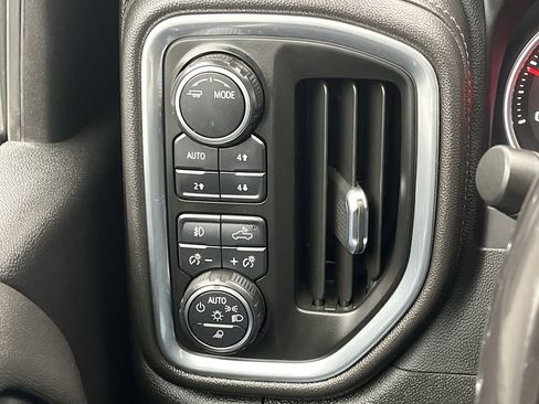 Used 2022 Chevrolet Silverado 3500 High Country image 16