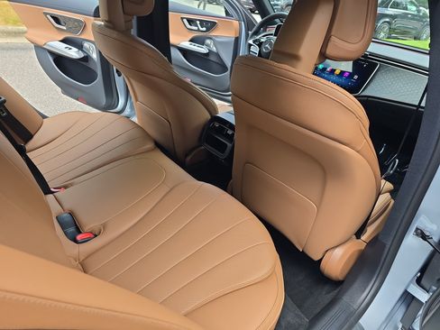 Certified 2026 Mercedes-Benz E 350 4MATIC Sedan image 11