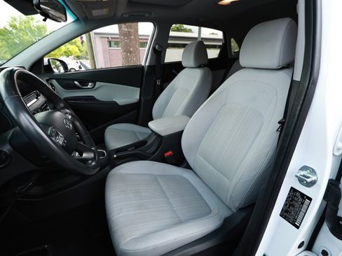 Used 2023 Hyundai Kona SEL w/ Convenience Package FWD image 25