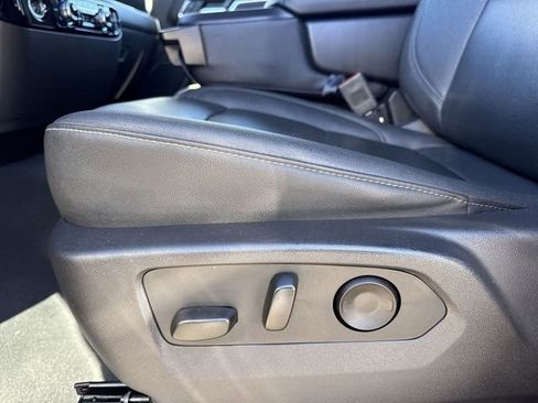 Used 2024 GMC Sierra 1500 SLT image 13