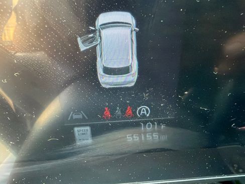 Used 2023 Kia Sportage EX FWD image 9