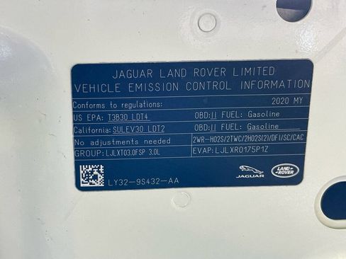 Used 2020 Land Rover Discovery SE image 31