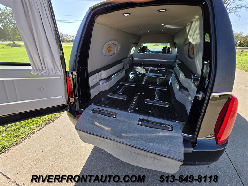 Used 2014 Cadillac XTS Hearse FWD image 16