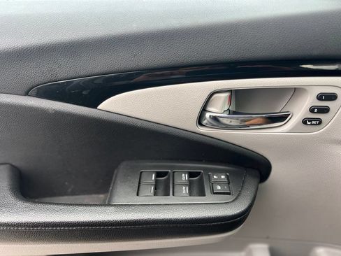 Used 2017 Honda Pilot Touring image 18