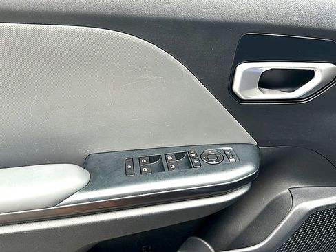 Used 2025 Kia K4 FWD image 16