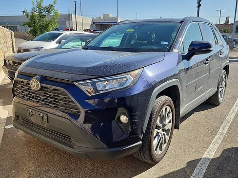 Used 2021 Toyota RAV4 XLE Premium FWD image 1