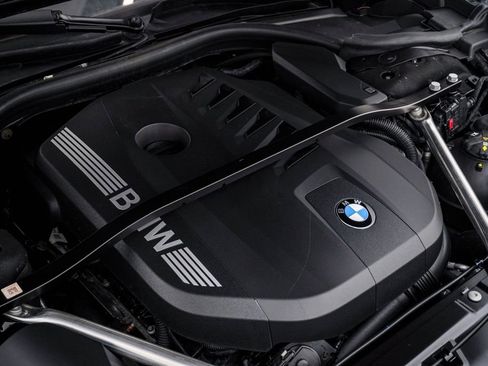 Used 2025 BMW 740i xDrive image 33