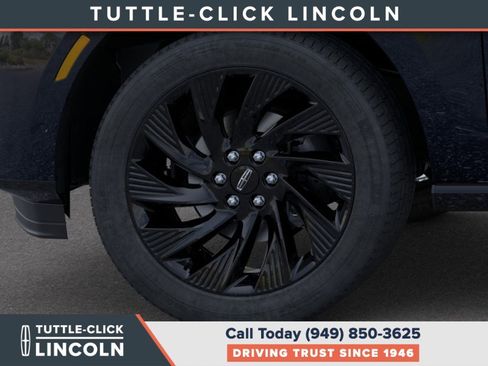 New 2026 Lincoln Navigator Reserve AWD/4WD image 19