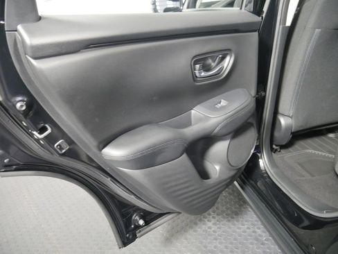 Used 2024 Honda HR-V LX image 12