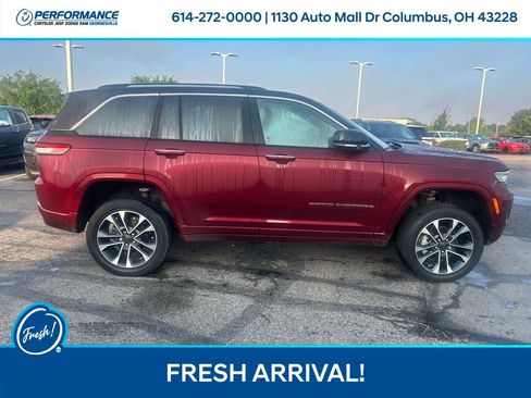 Used 2022 Jeep Grand Cherokee Overland w/ Advanced Protech Group III AWD/4WD image 3