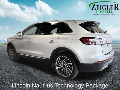 Used 2019 Lincoln Nautilus Reserve AWD/4WD image 3
