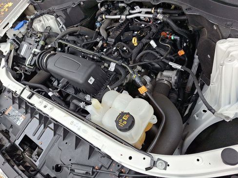 Used 2022 Ford Explorer XLT image 28