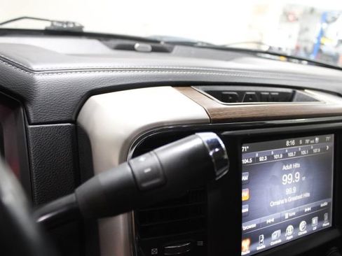 Used 2017 RAM 2500 Laramie w/ Convenience Group AWD/4WD image 41