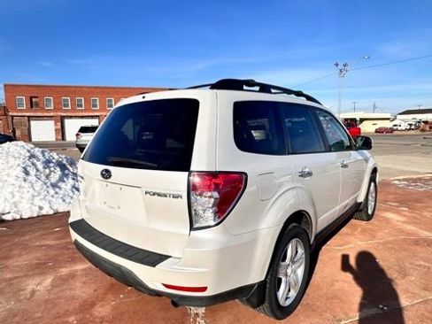 Used 2010 Subaru Forester 2.5X Premium image 6